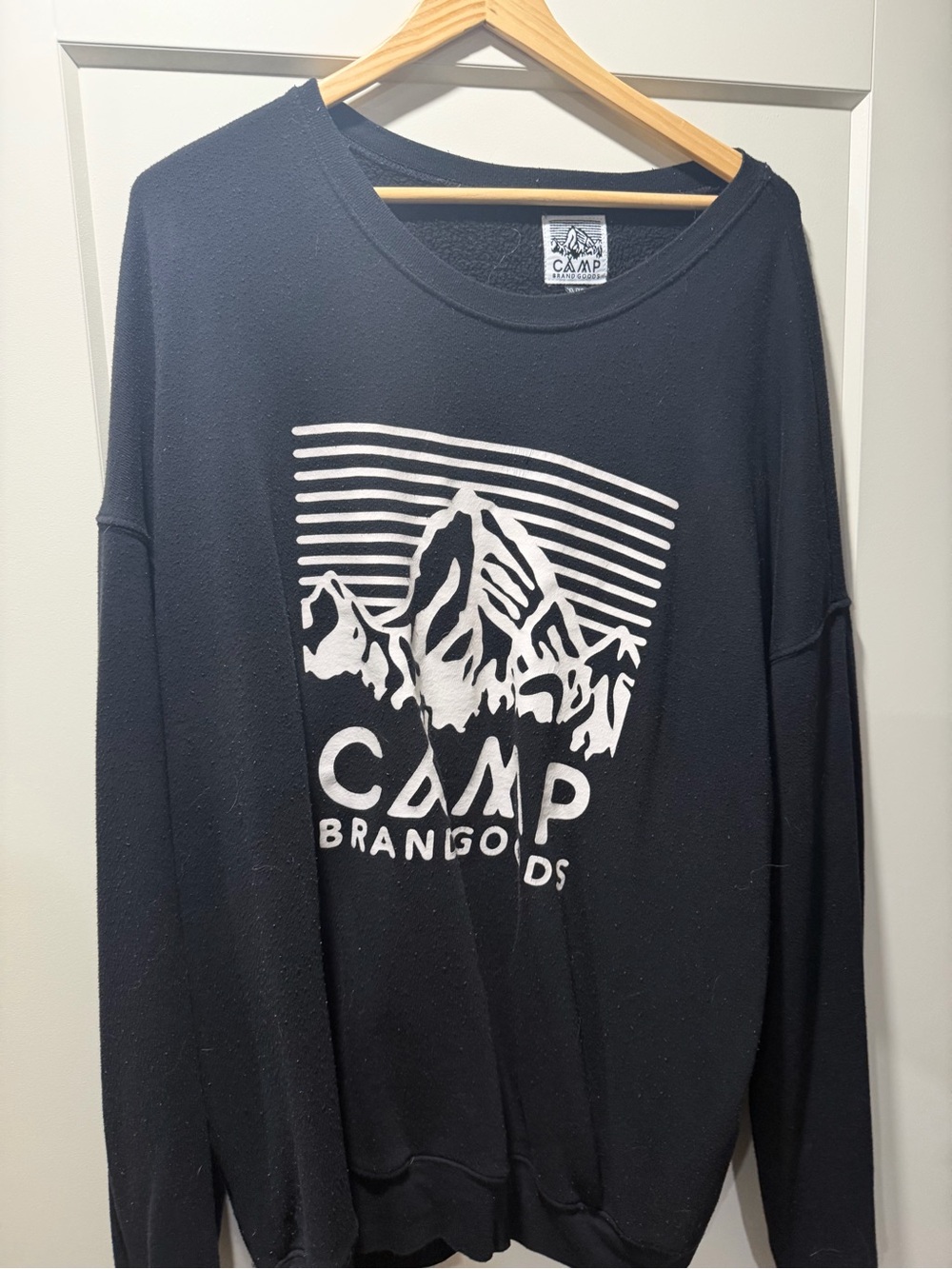 Camp Brand Goods Men's Black Graphic Sweatshirt